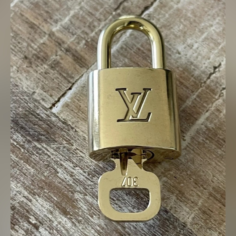 Authentic Louis Vuitton Lock and Key #307